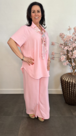 2-Delig pak met v-hals en sjaaltje Roze