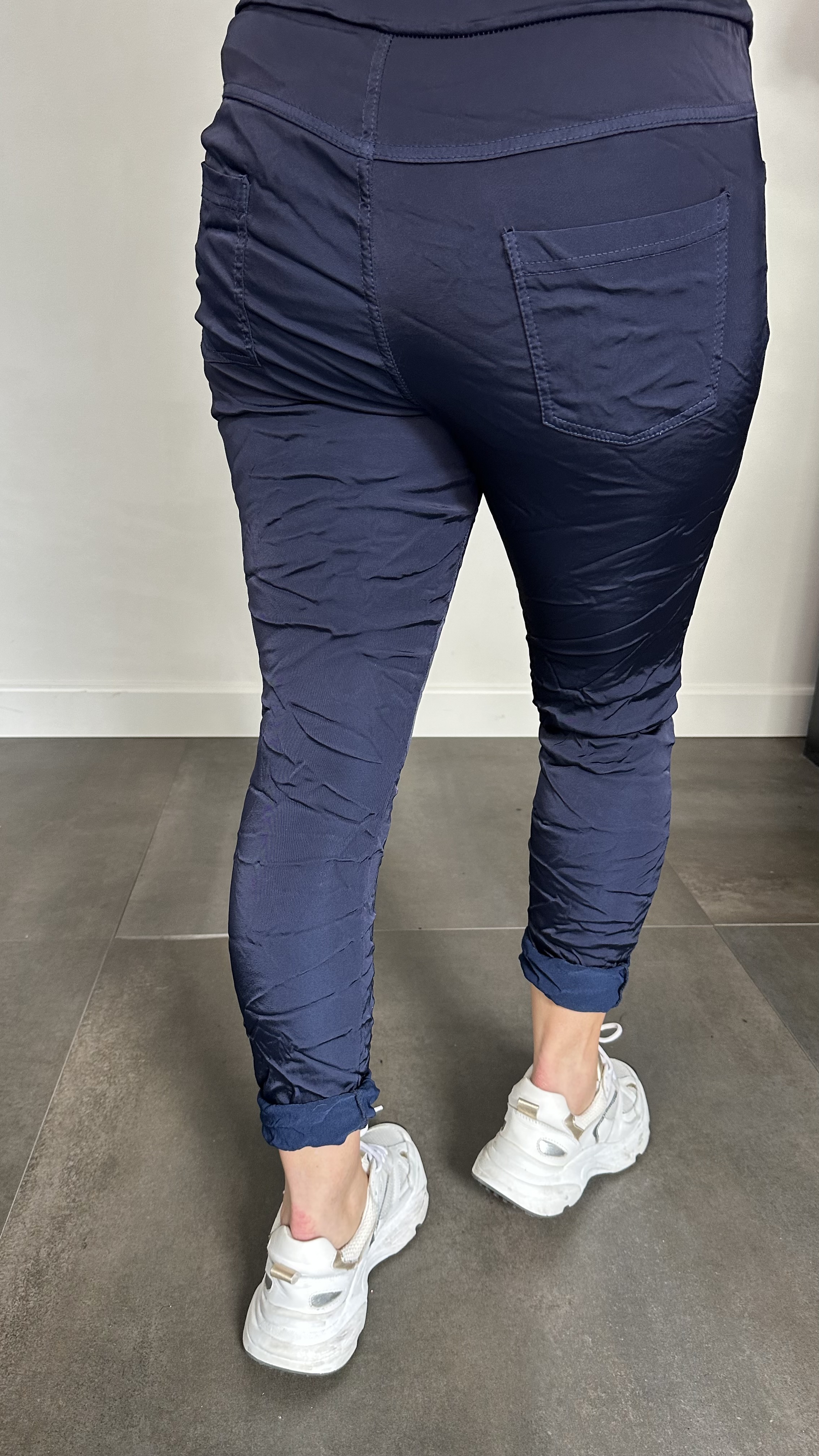 Joggjeans met glans marine