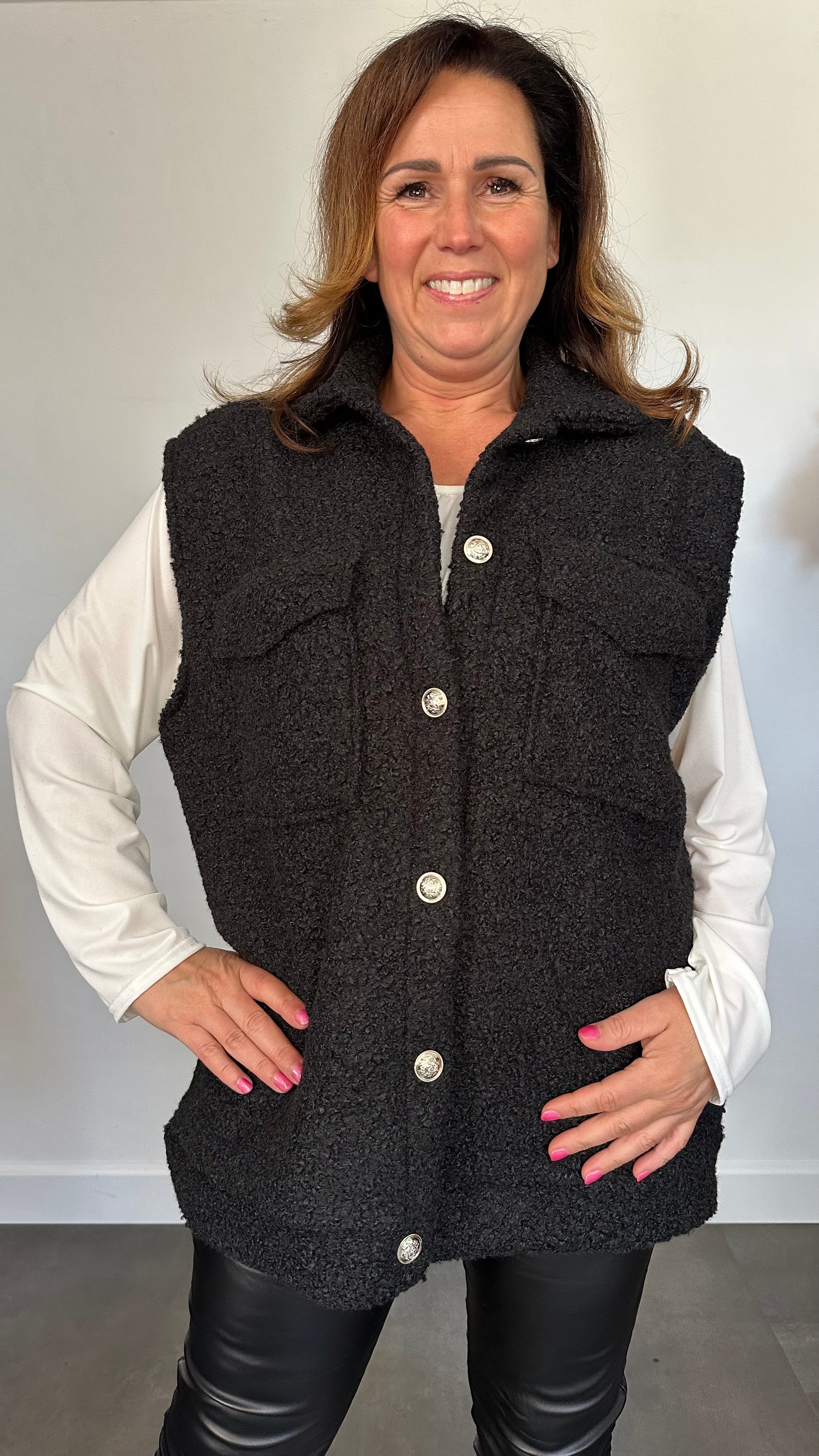 Teddy bodywarmer met knopen zwart