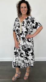 Jurk met elastiek in de taille (soft) gebloemd zwart/wit