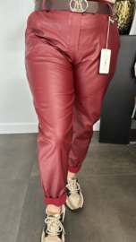 Lederlook broek met riem Bordeaux