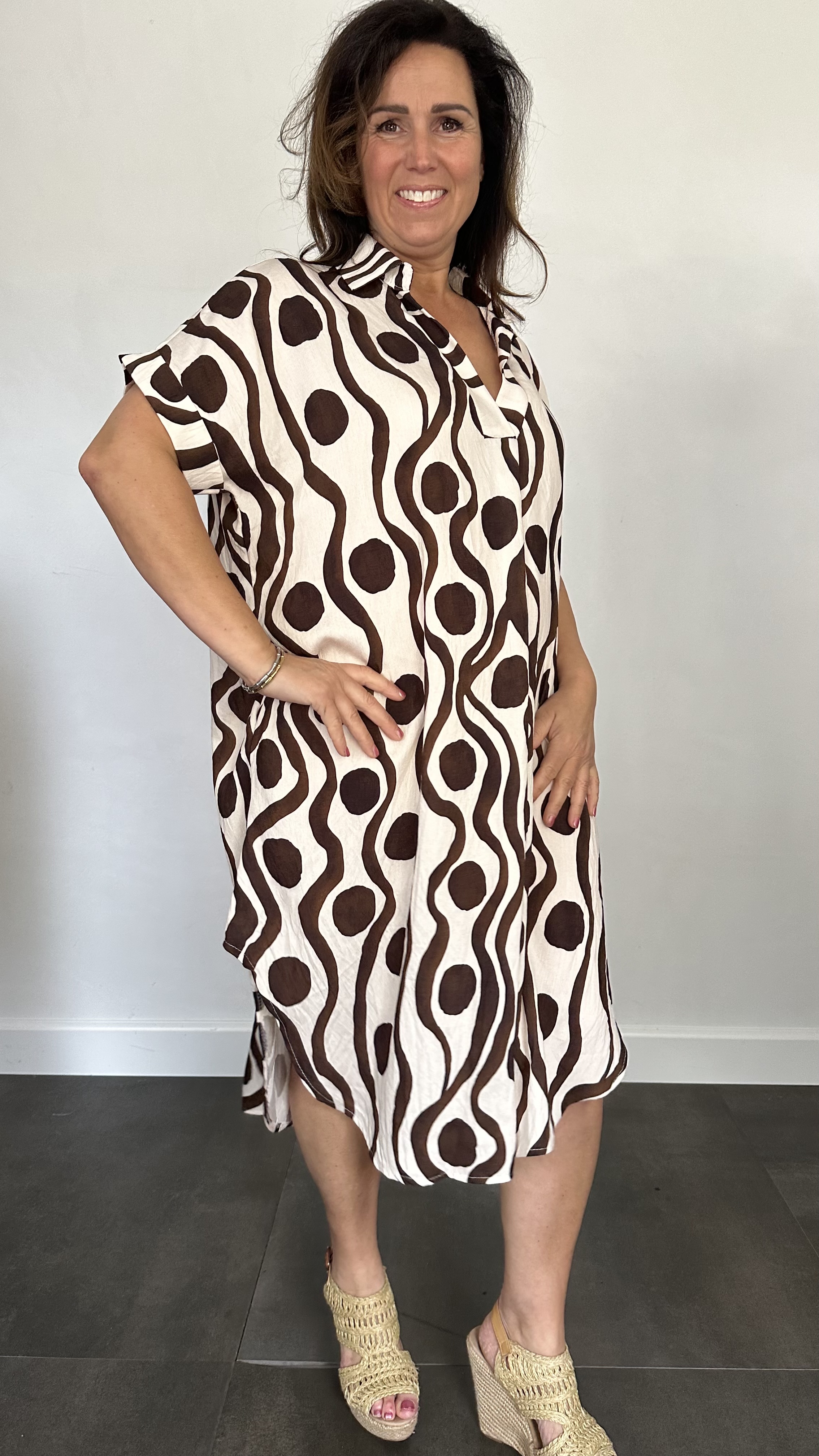 Jurk Leya waves &spots +Size Donker Bruin