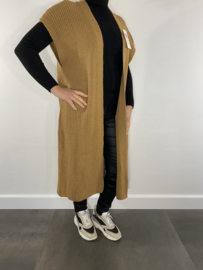 Lang grof gebreid mouwloos vest camel