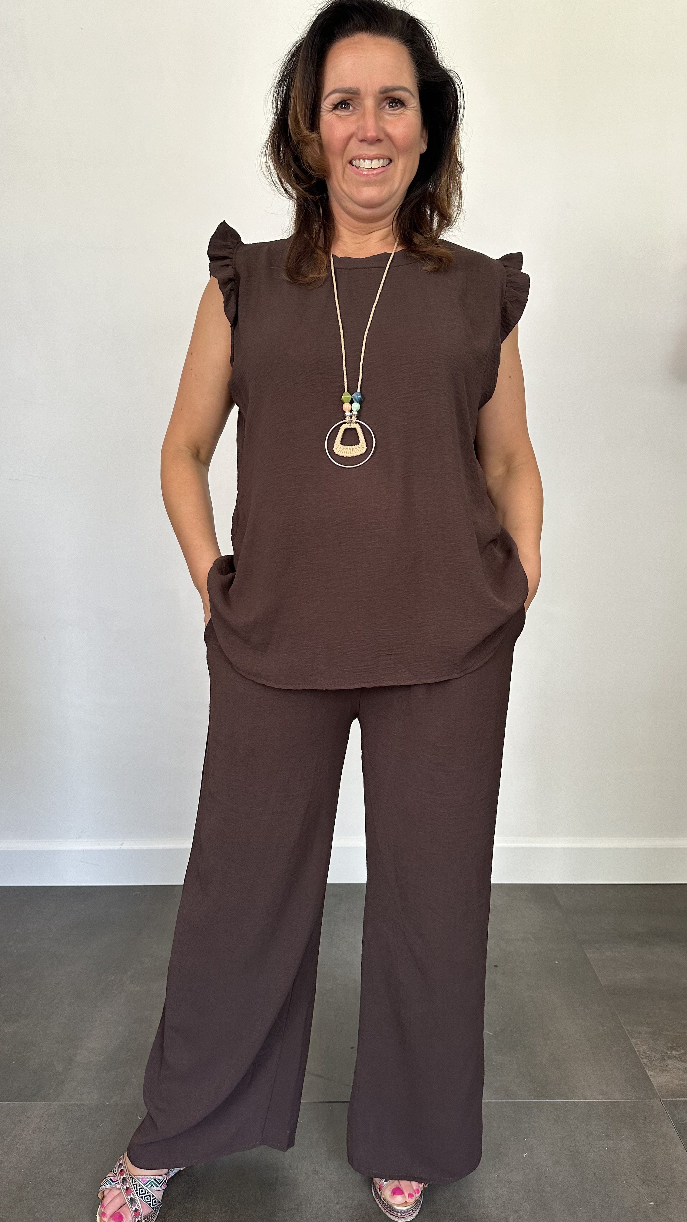 2-Delig pak Mia met ruche & ketting donker bruin
