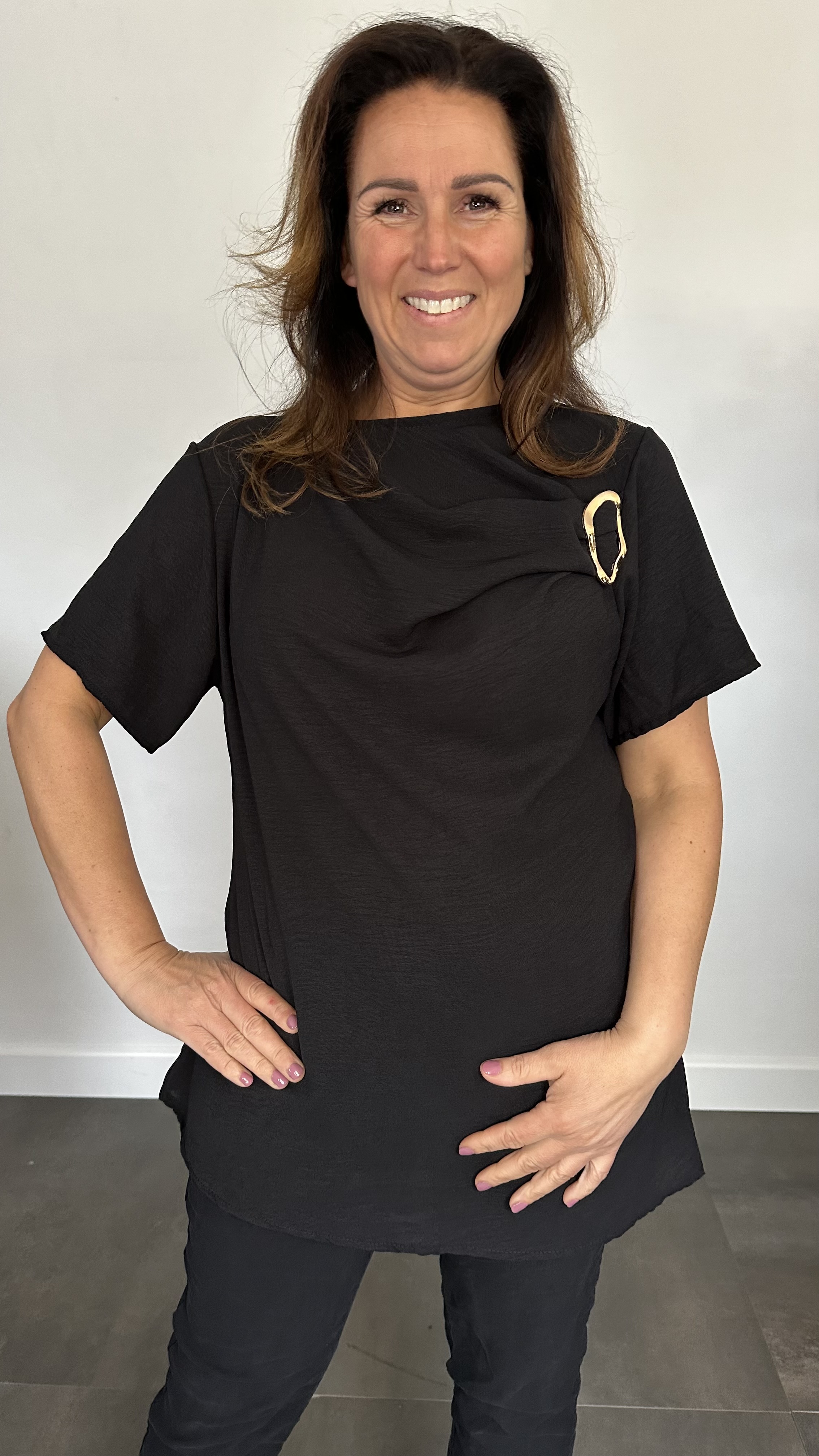 Crepe shirt met gesp zwart