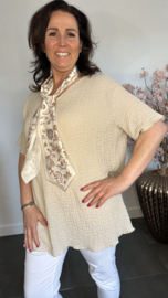 Crinkle shirt met sjaaltje Zand