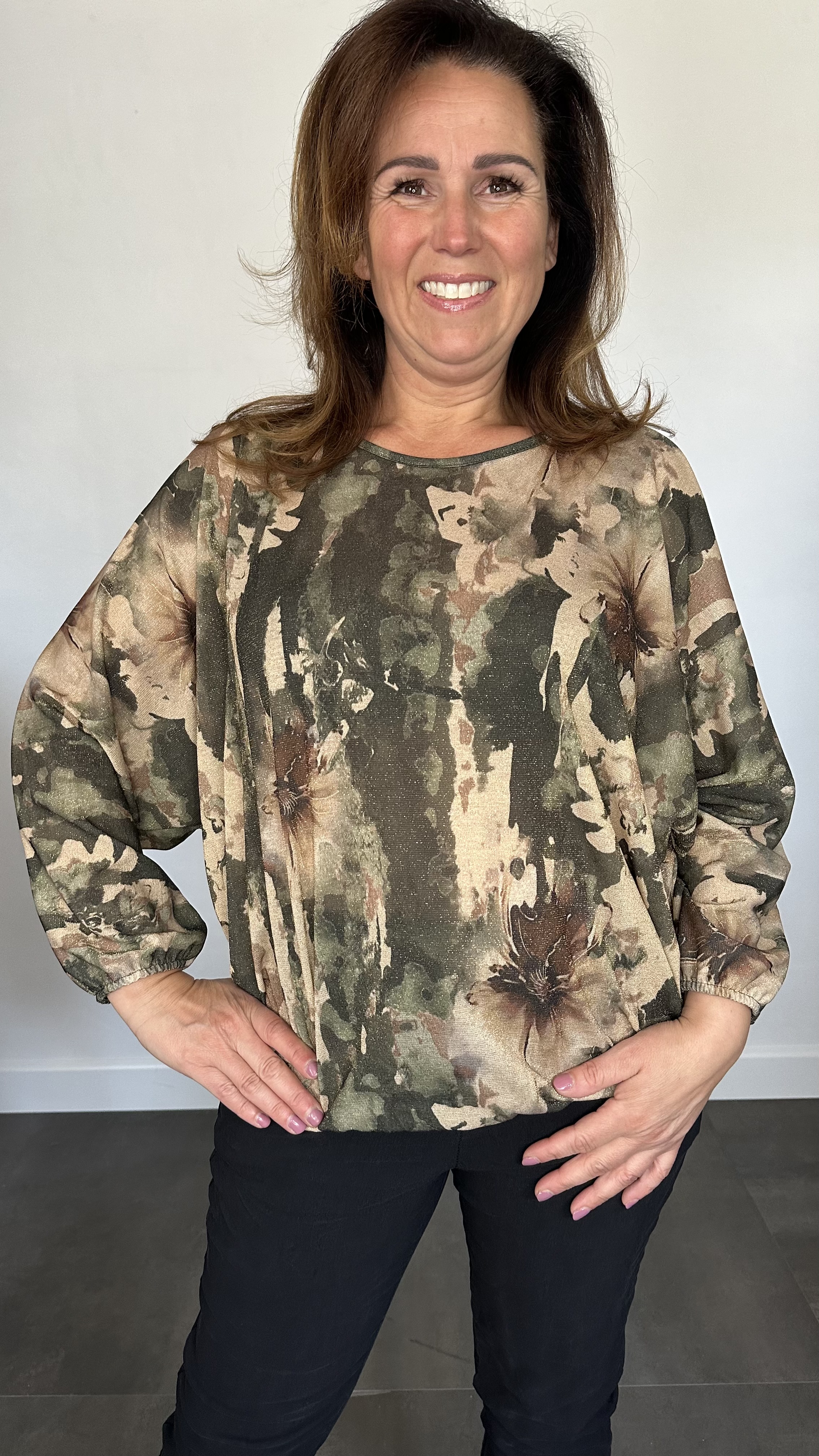 Glitter top met elastiek marble flower army/bruin