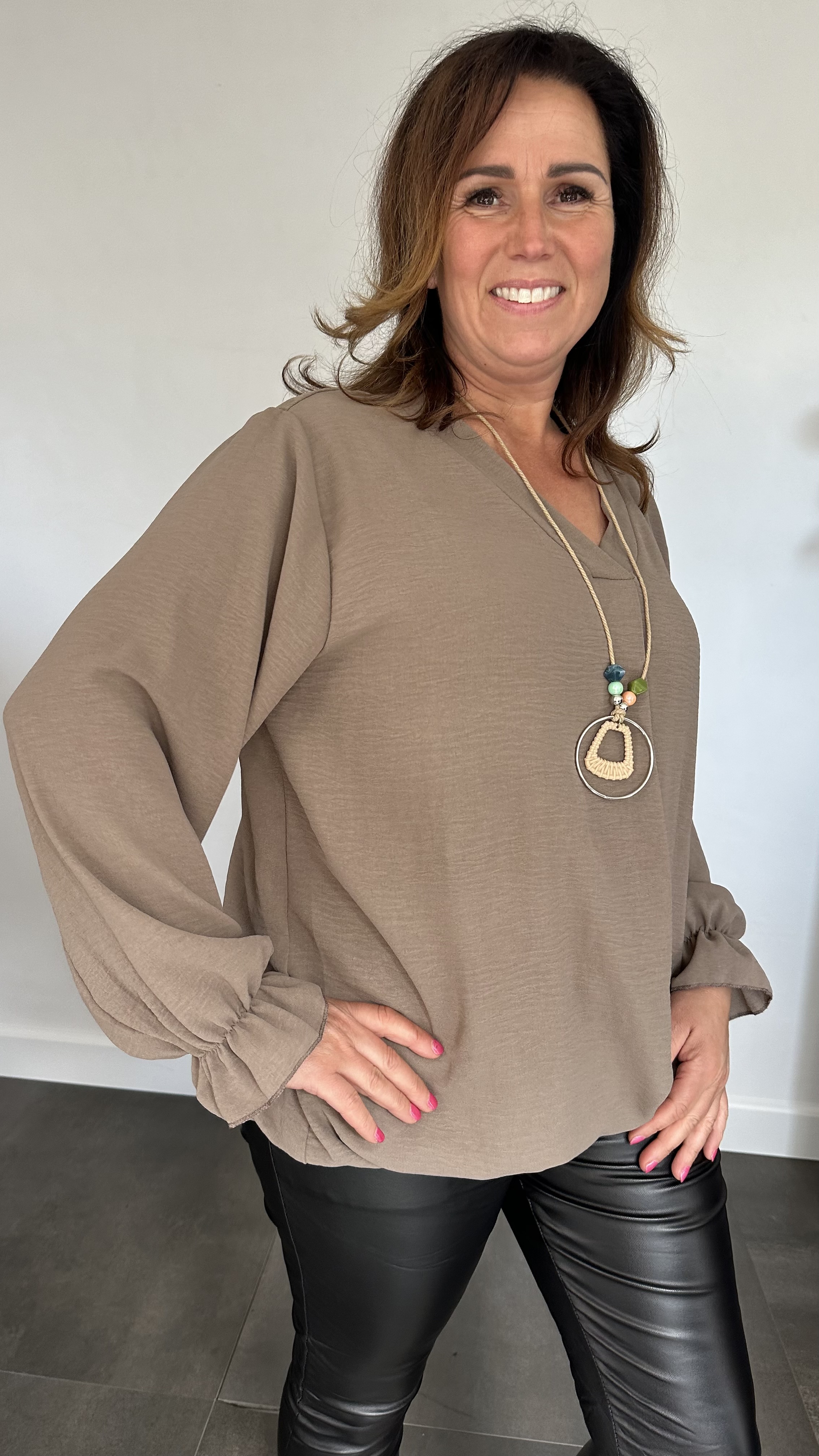 Top Maya lange mouw +SIZE taupe