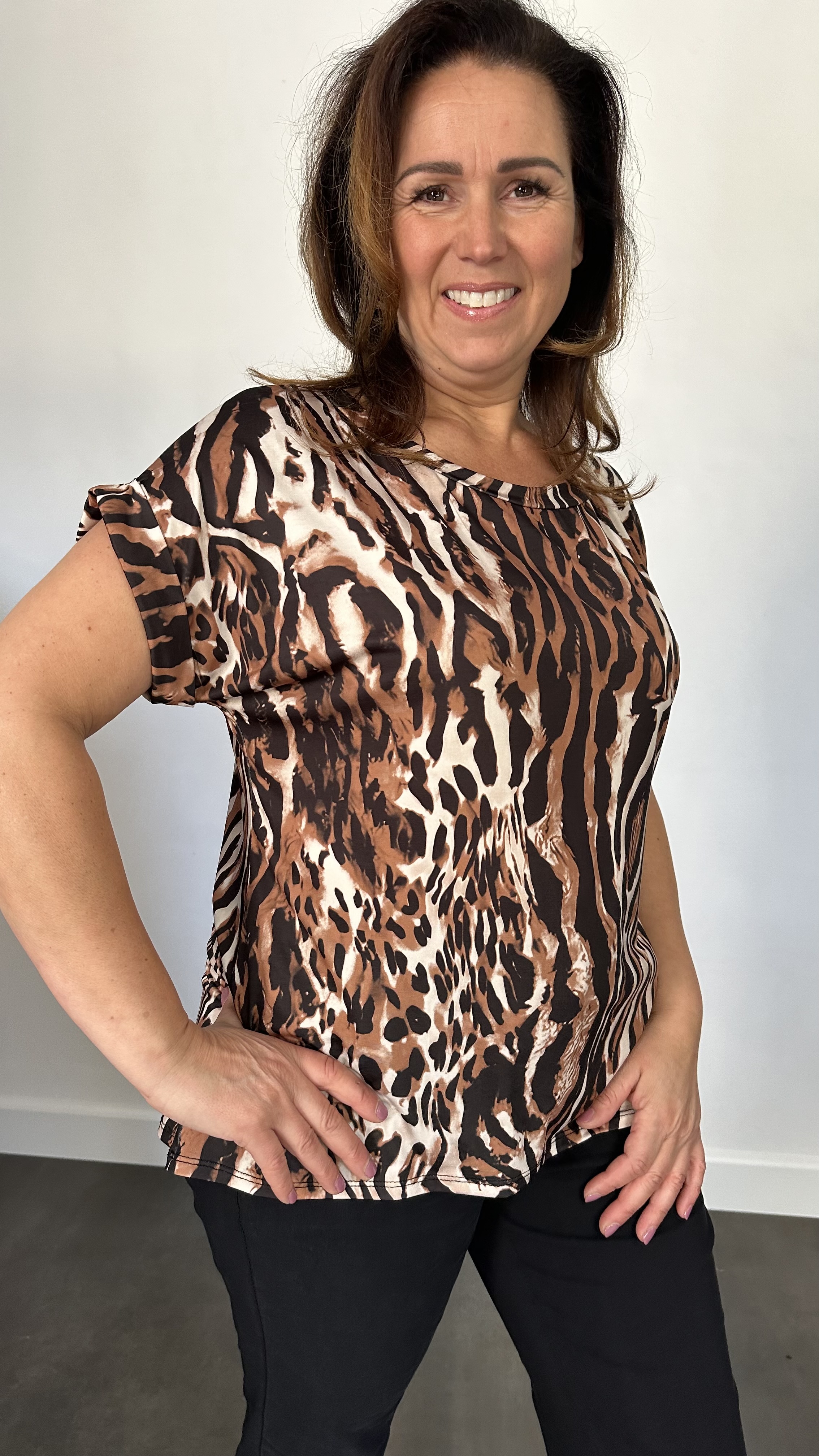 Travel shirt  animal bruin