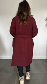 Mantel met ceintuur bordeaux