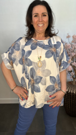 Gebloemd shirt Vera met ketting Licht Blauw