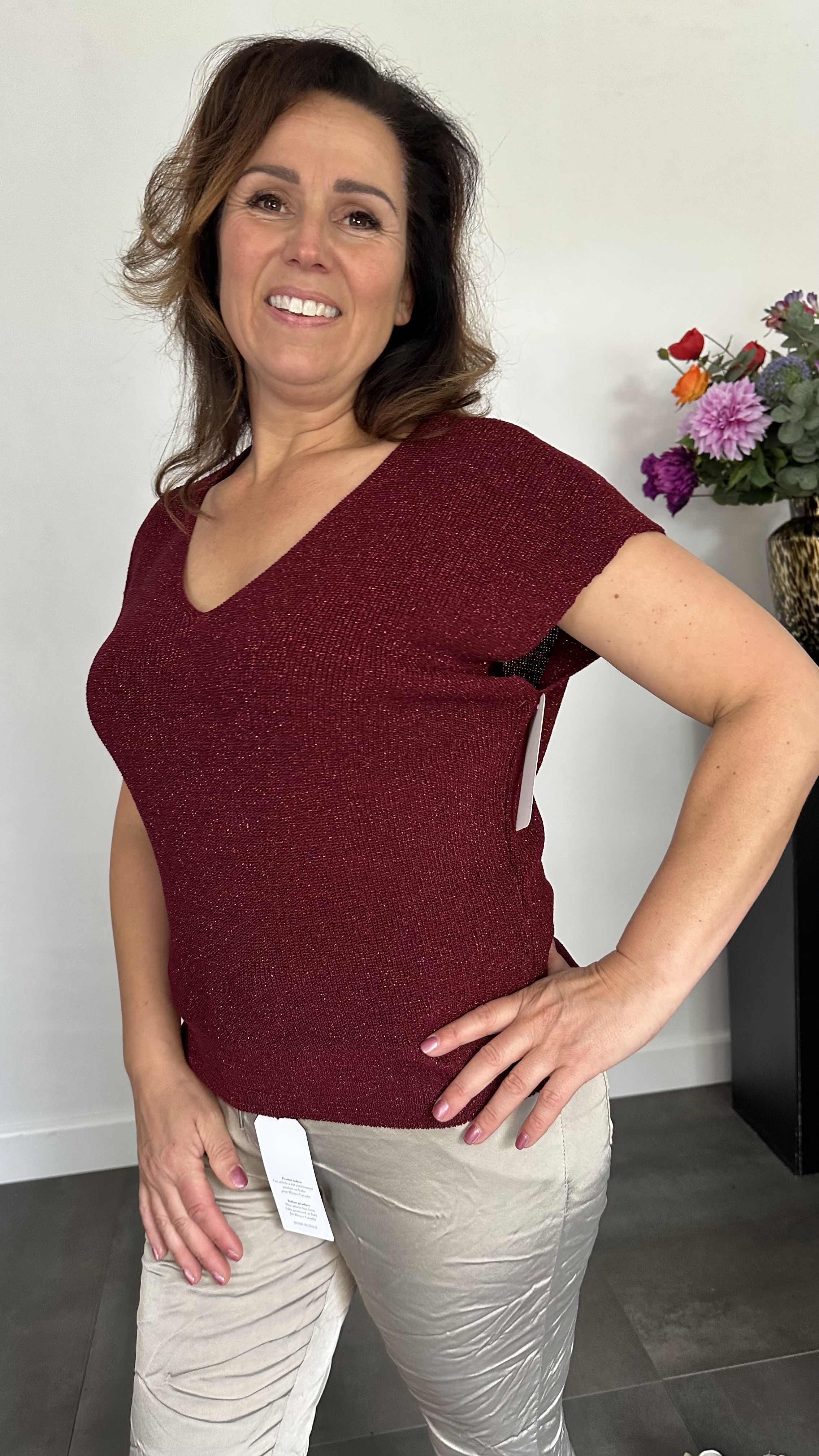 Fijn gebreid truitje met lurex bordeaux