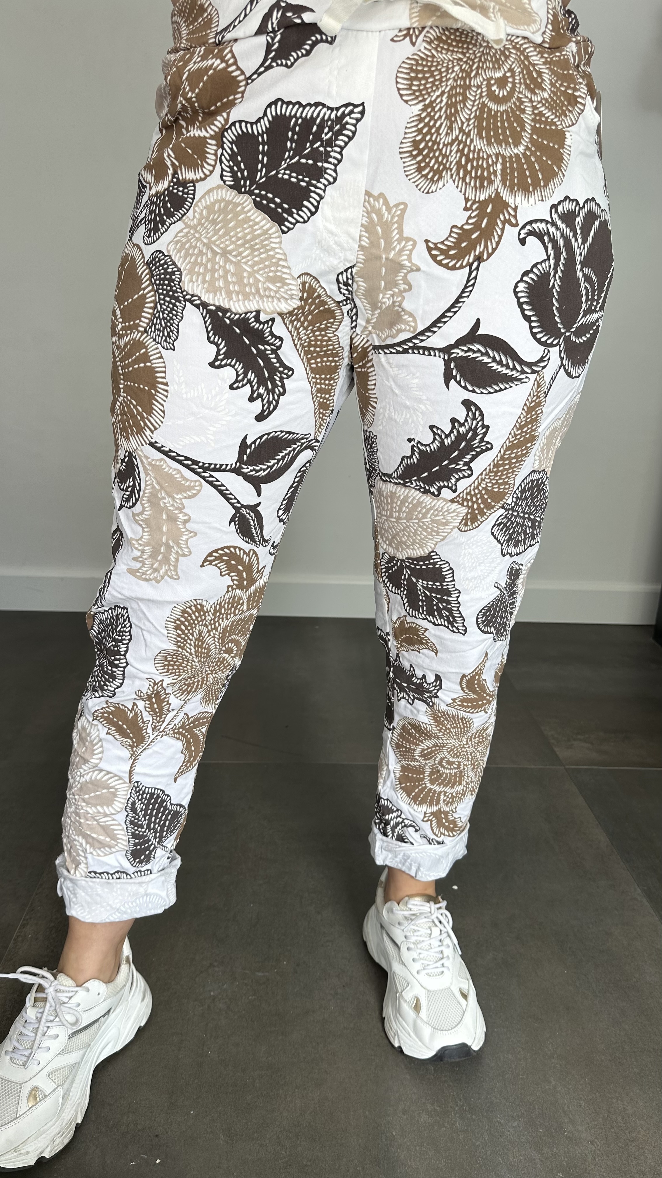 Joggjeans Feline gebloemd wit