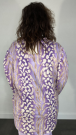 Velvet shirt met v-hals en pofmouw panter tijger lila