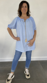 Lange blouse/ tuniek met pofmouw romy licht blauw