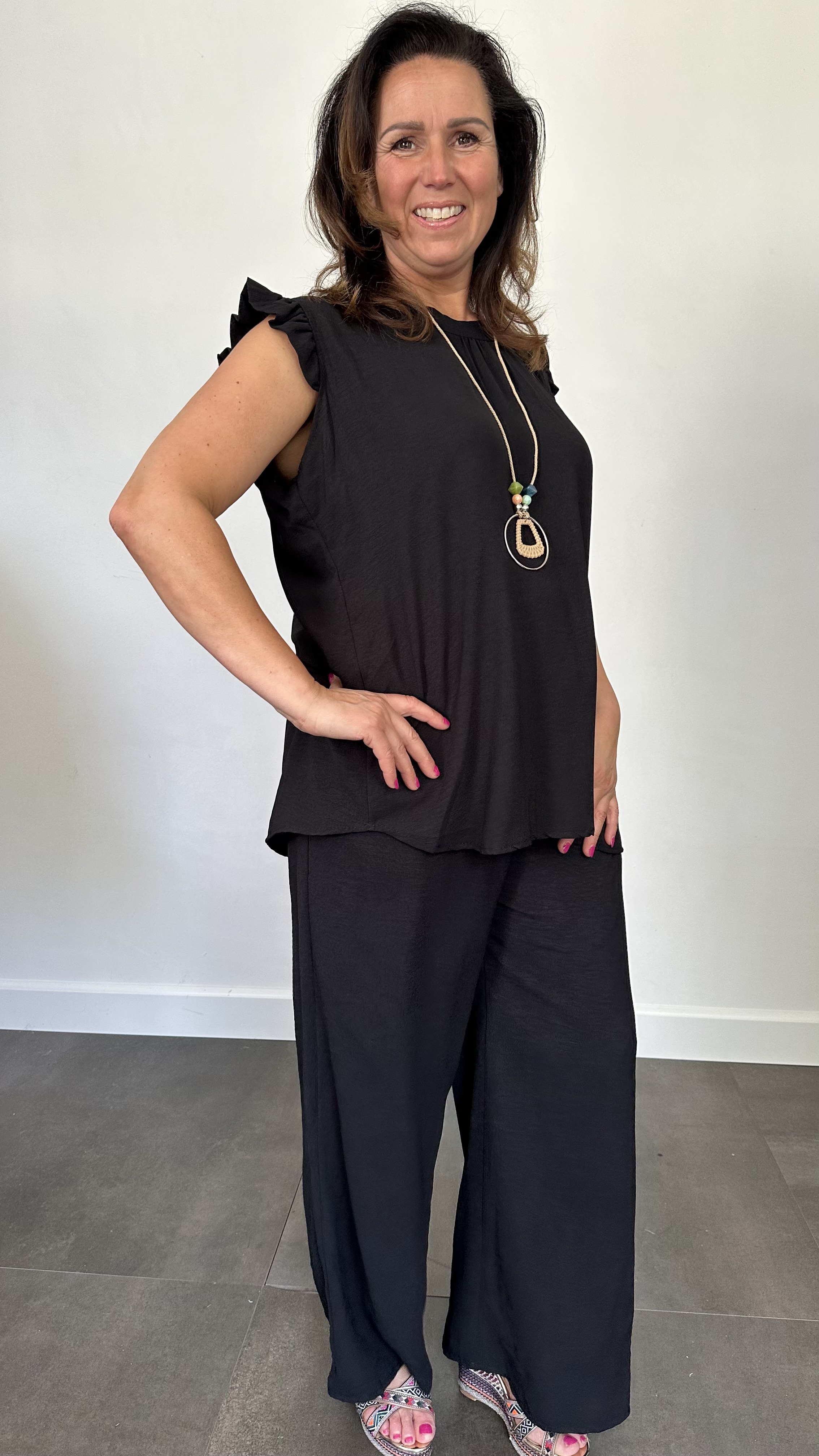 2-Delig pak Mia met ruche & ketting zwart