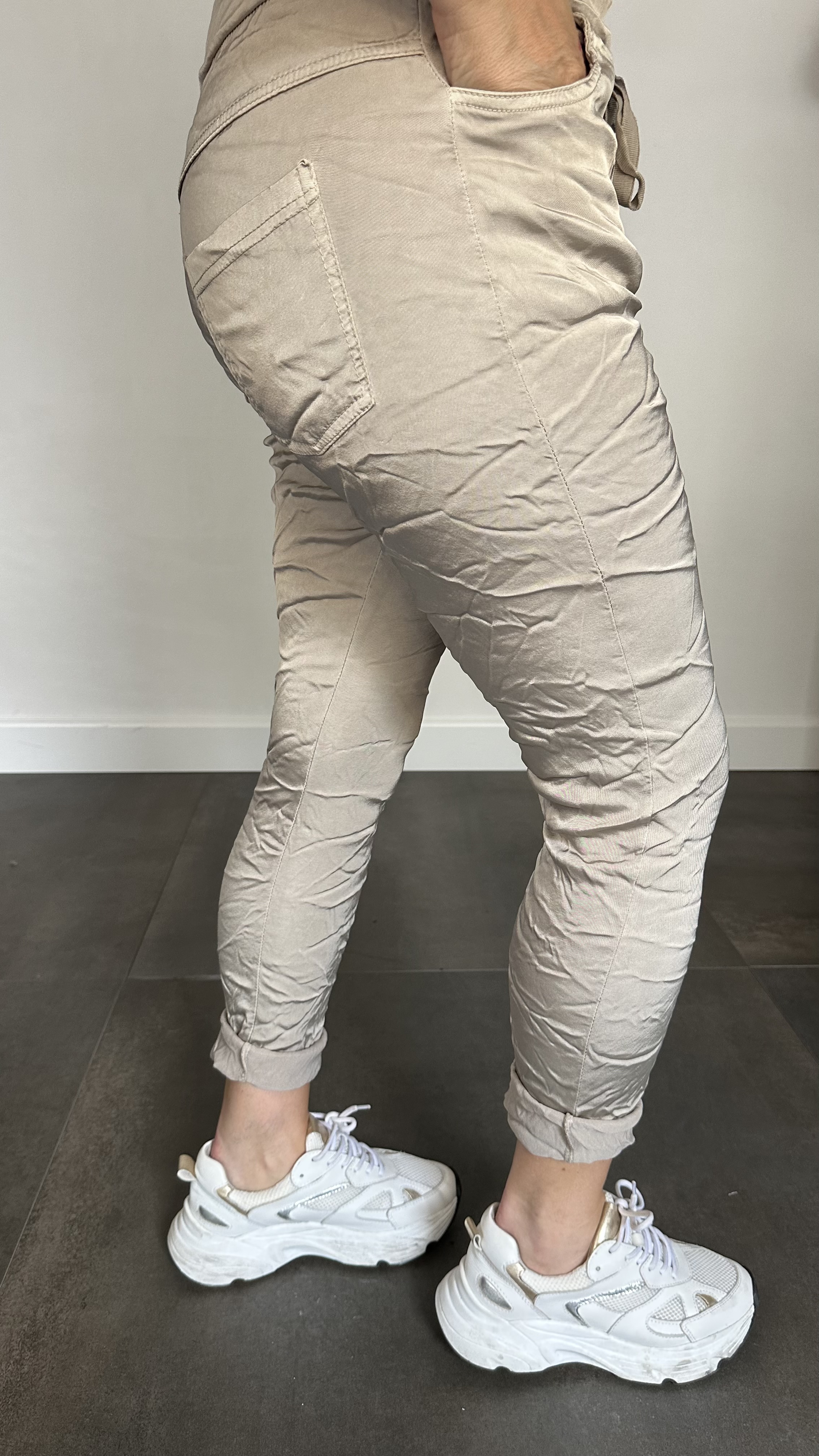Joggjeans met glans zand