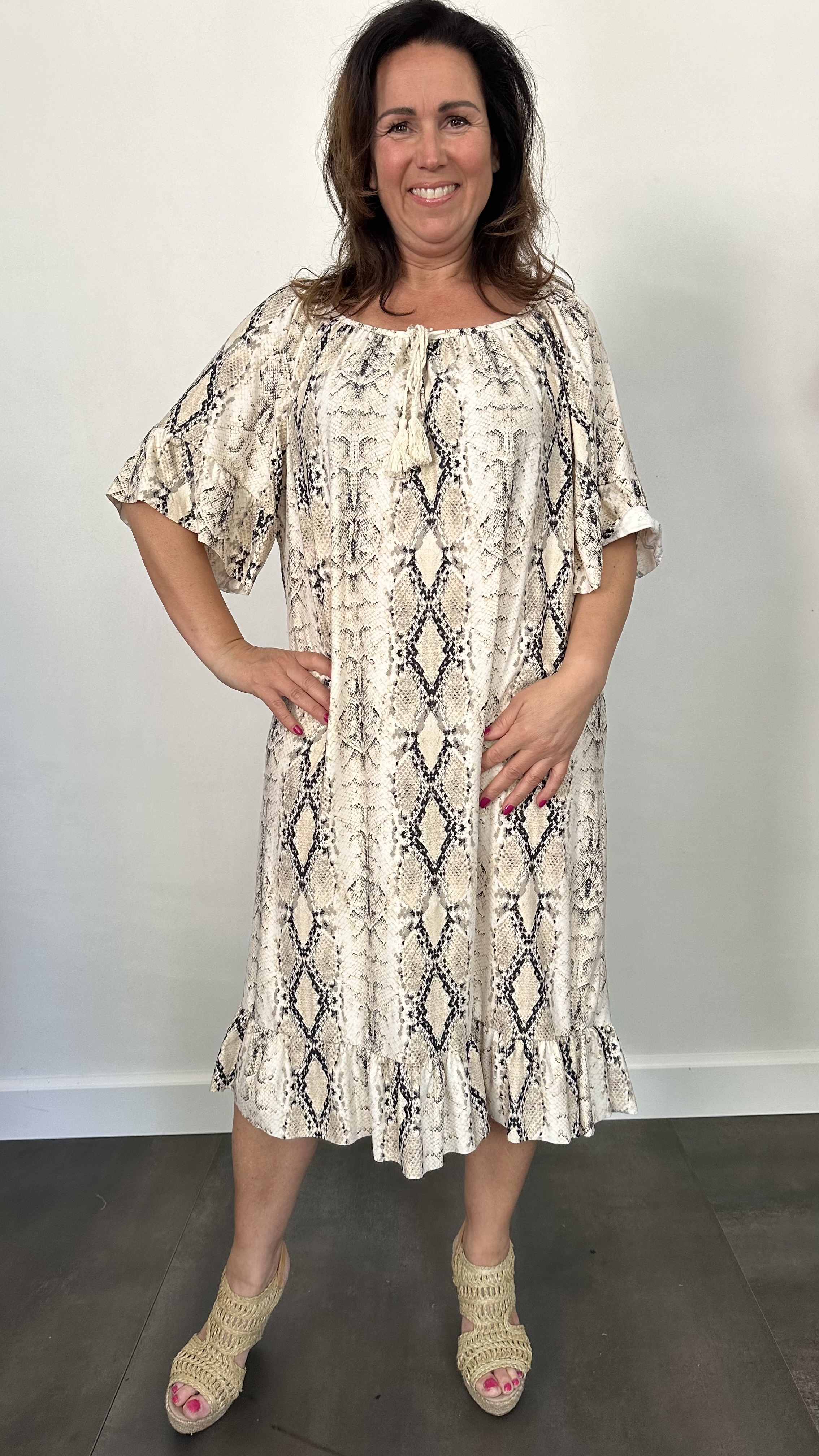 Jurk Aletta soft snake zand +SIZE