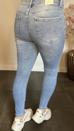 RED Berry SKINNY jeans met parels en bloemen