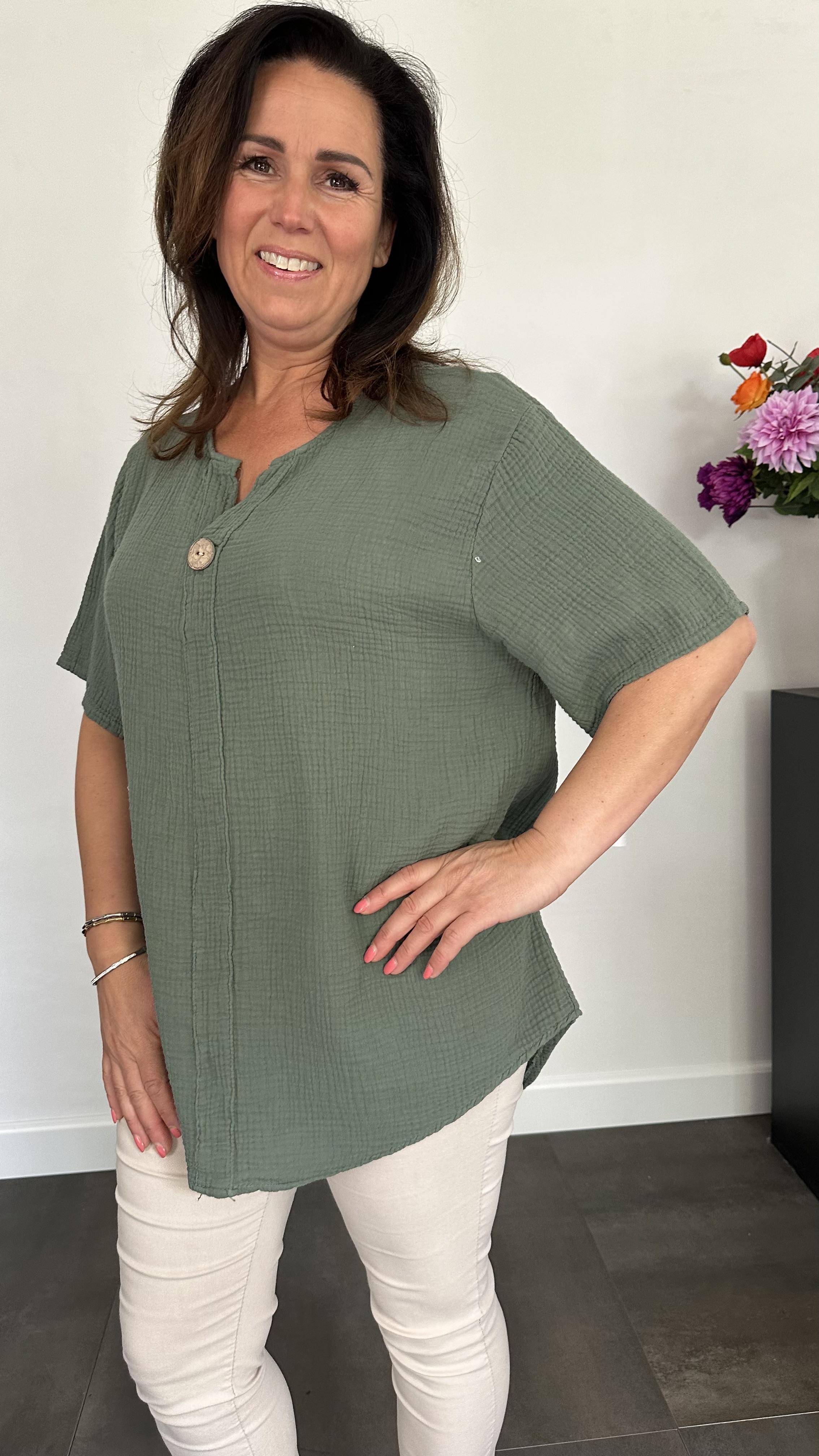 Shirt Vera met kant +SIZE army