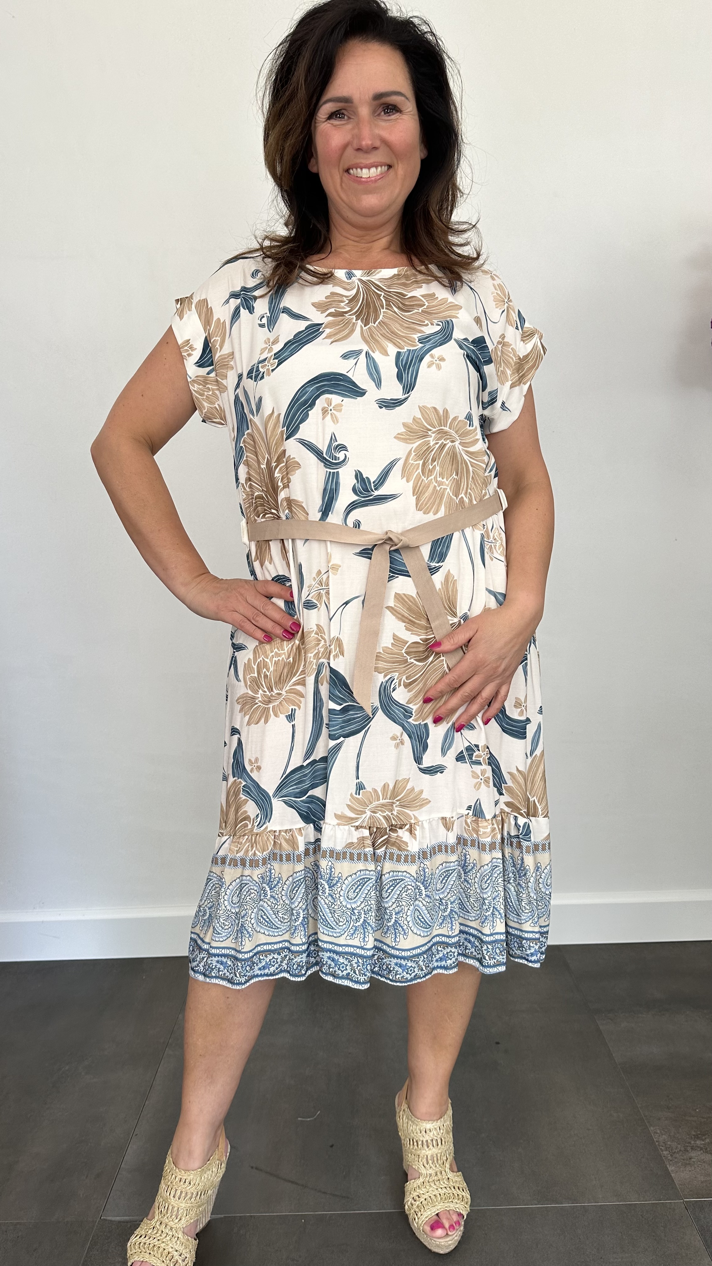 Jurk Ilona gebloemd camel/blauw SALE