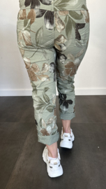 Joggjeans leaves army