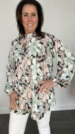 Blouse Lizzy met pofmouw flowers zwart