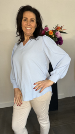 Crepe blouse met v-hals en pofmouw IJsblauw