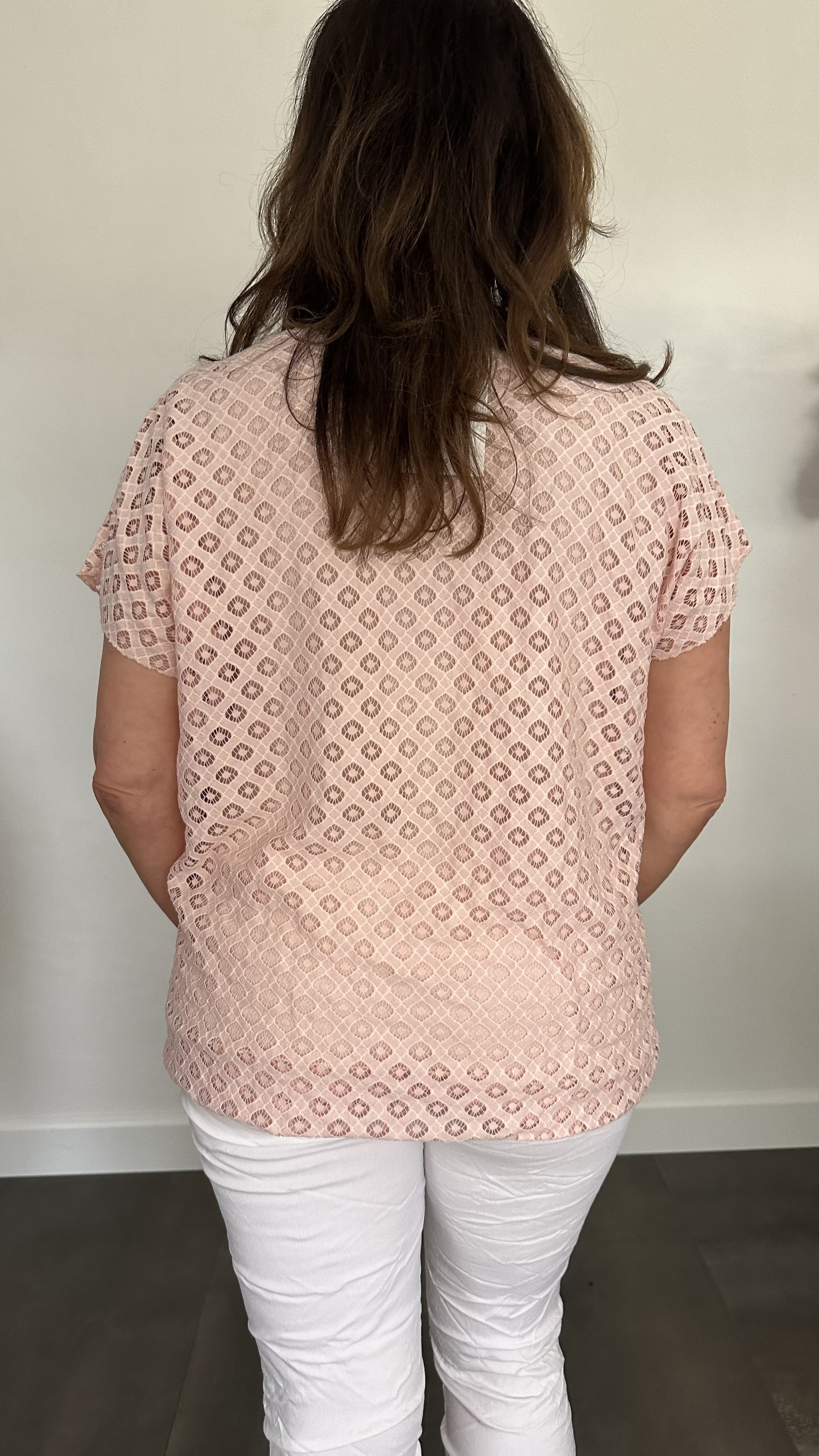 Shirt Joann met ketting roze