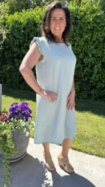 Jurk Mimi met ruche en knoopjes licht groen