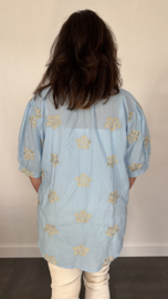 Blouse astrid met gouden bloemen blauw