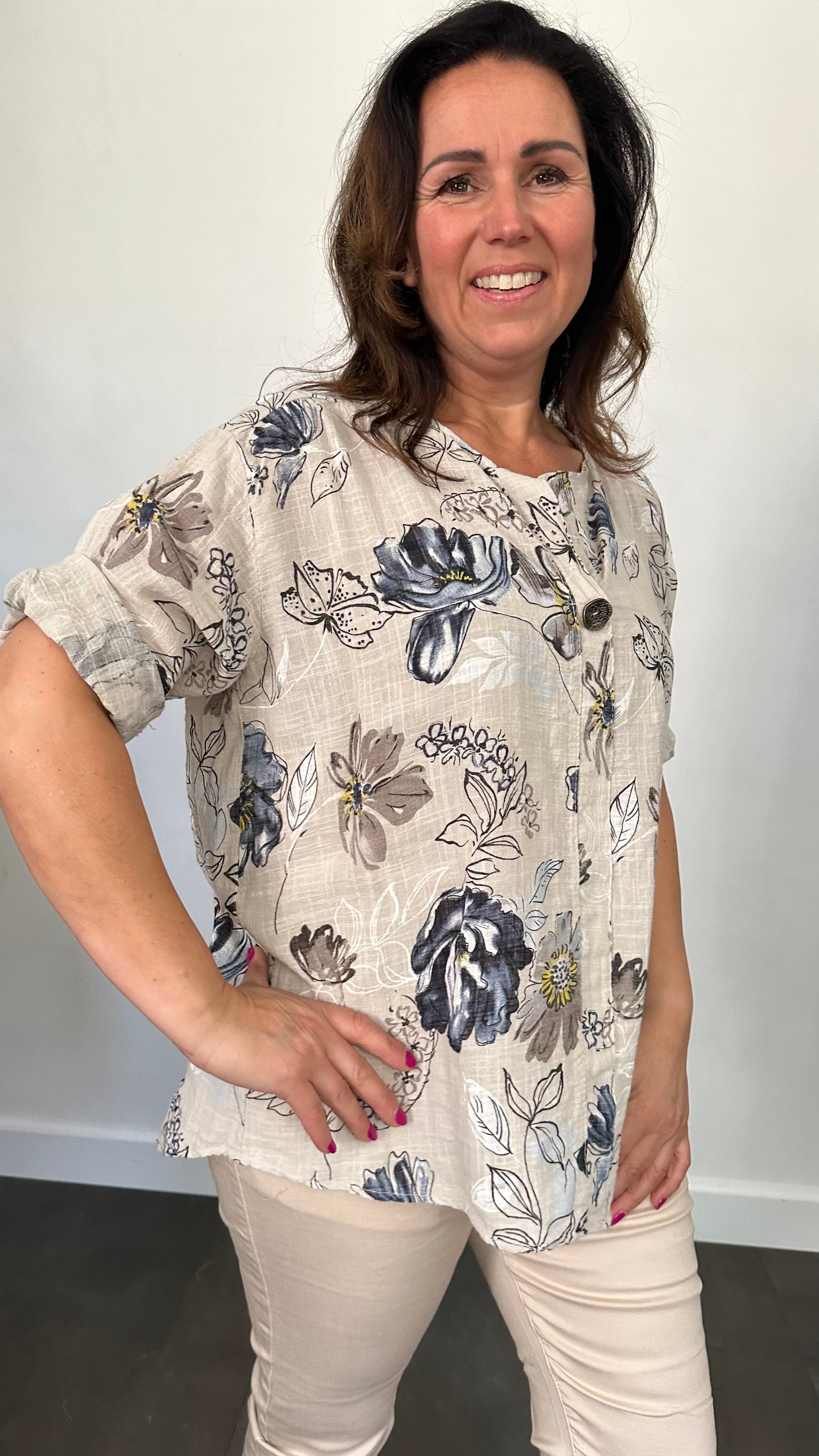 Linnenlook blouse gebloemd zand