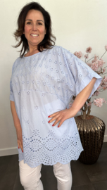 Broderie shirt Fiona ijsblauw