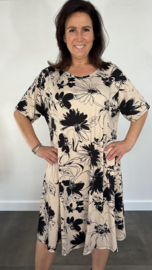 A-lijn jurk bloemen zwart /zand +SIZE
