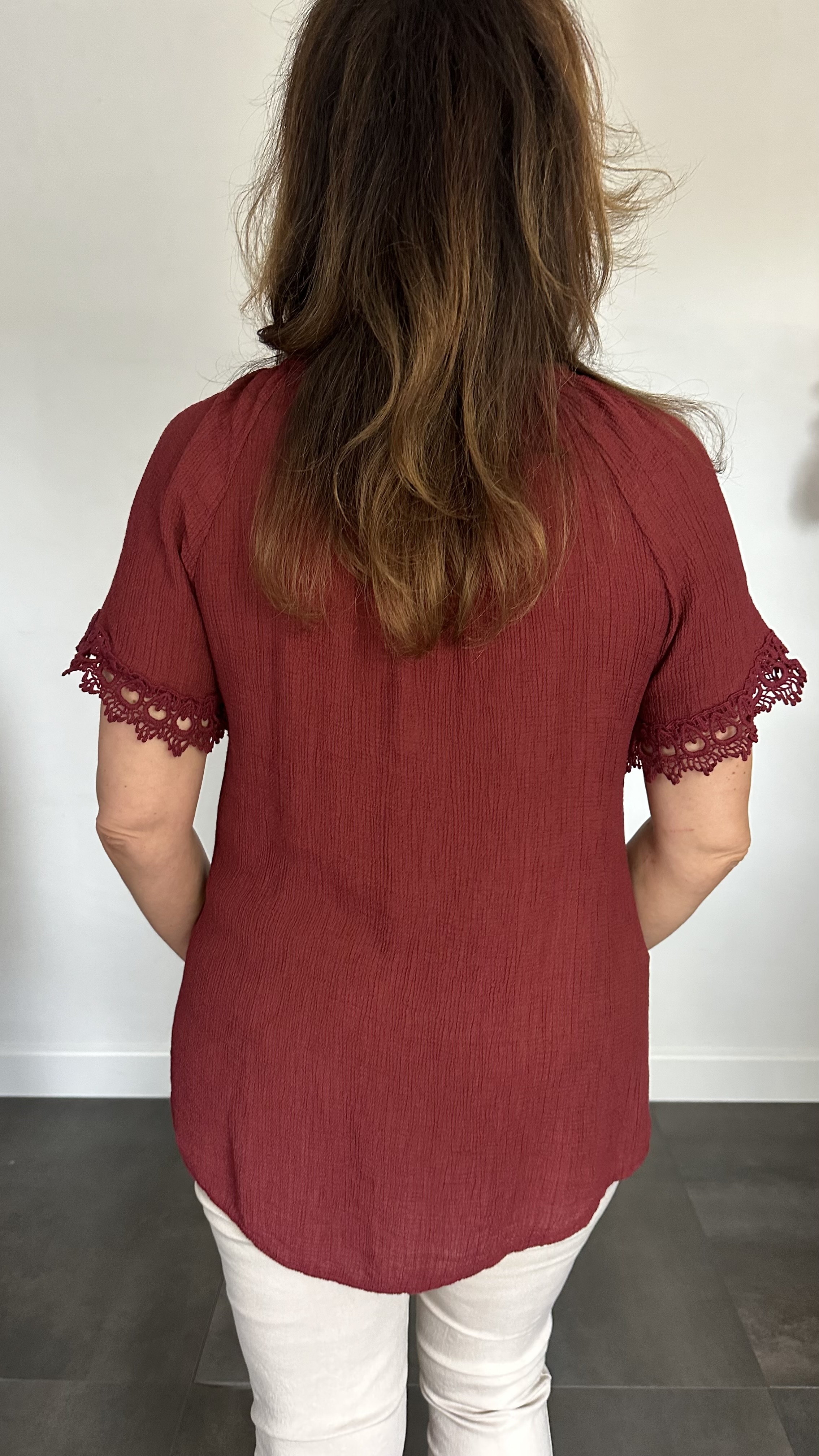 Crinkle shirt met kant bordeaux