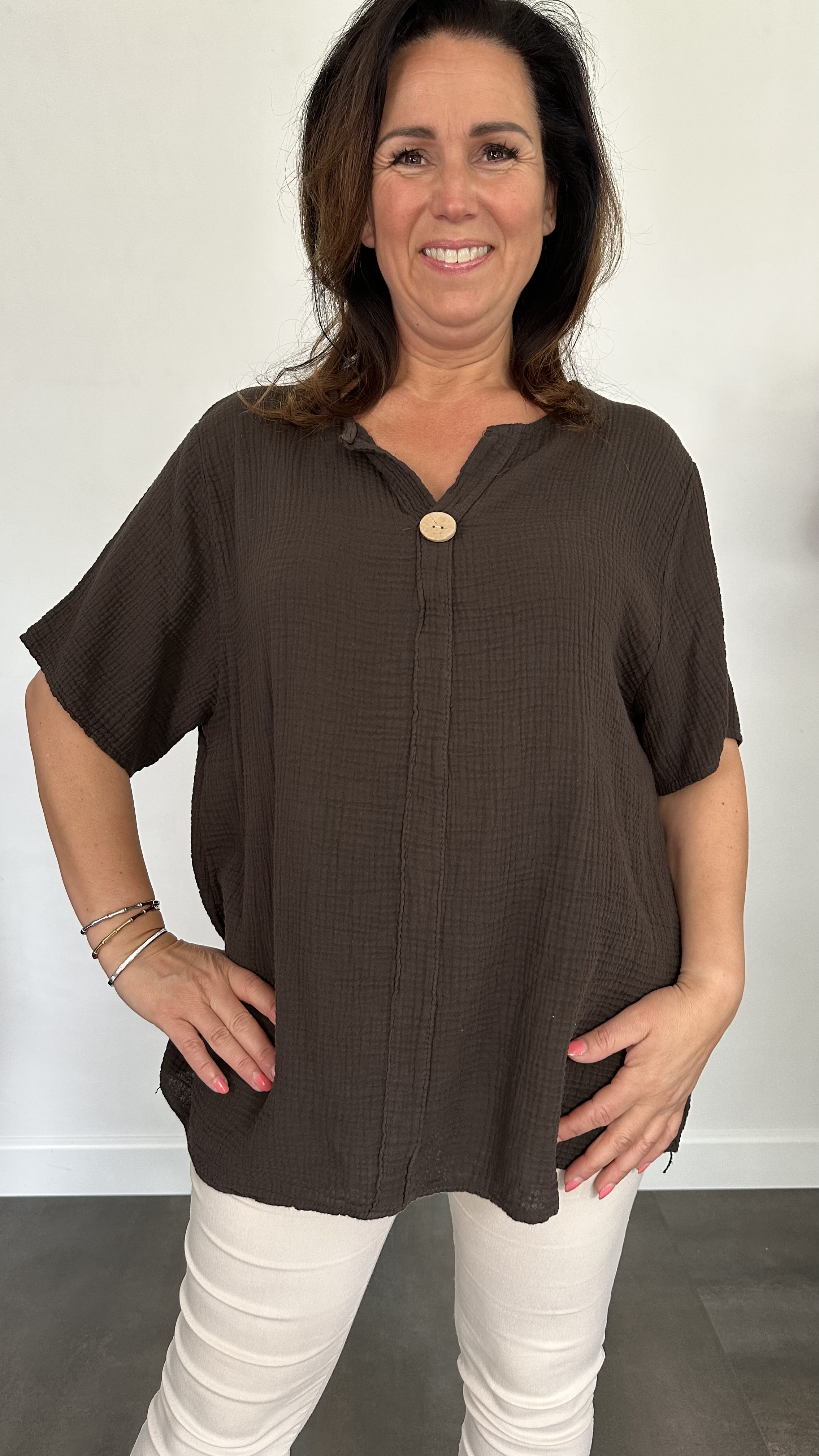 Shirt Vera met kant +SIZE donker bruin