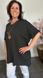 T-Shirt Dewi met GRATIS ketting zwart
