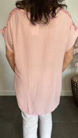 Shirt Nora kant +ketting Roze