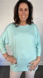 Shirt Debby met vleermuismouw mint