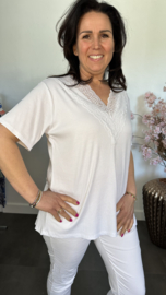 Ribbel shirt met kanten V-hals Wit