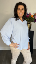 Crepe blouse met v-hals en pofmouw IJsblauw