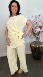 2-Delig pak Reza met strik botergeel