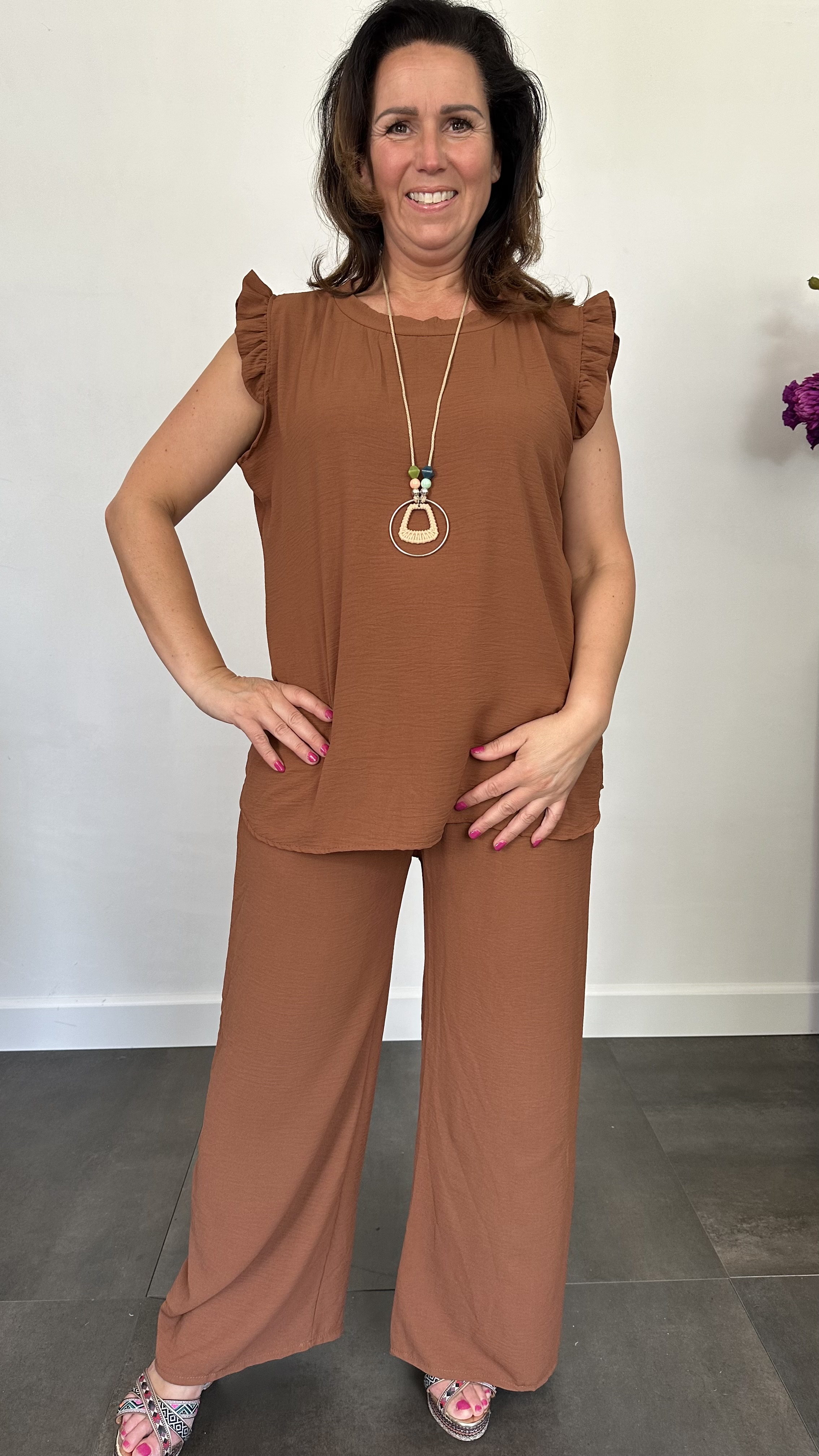 2-Delig pak Mia met ruche & ketting cognac