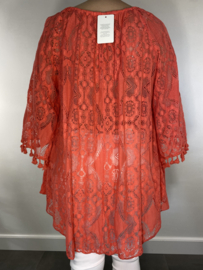 Top/ tuniek kant koraal