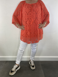 Top/ tuniek kant koraal