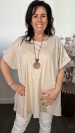 Shirt Jessica met ketting Zand