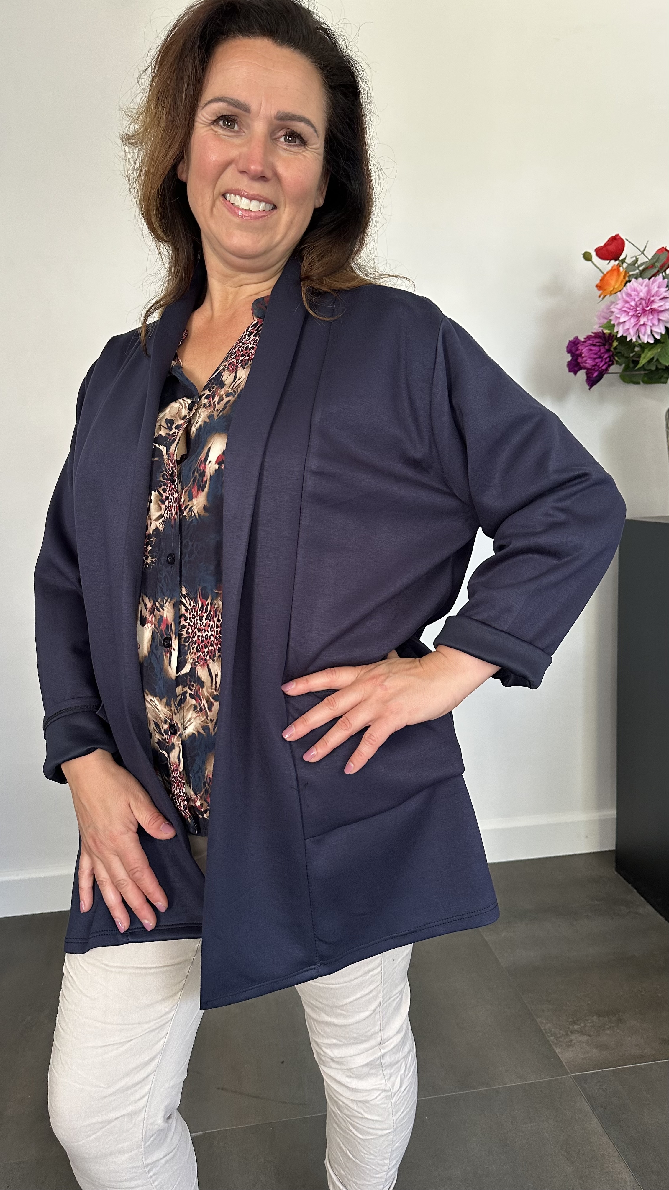 Vest Lisa met sjaalkraag +SIZE marine