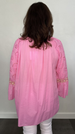 Broderie blouse met flared mouw pink SALE