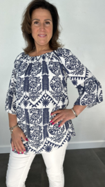Blouse Athene met flared mouw en elastiek in de halslijn donker blauw