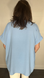 Crinkle shirt met ketting ijs blauw